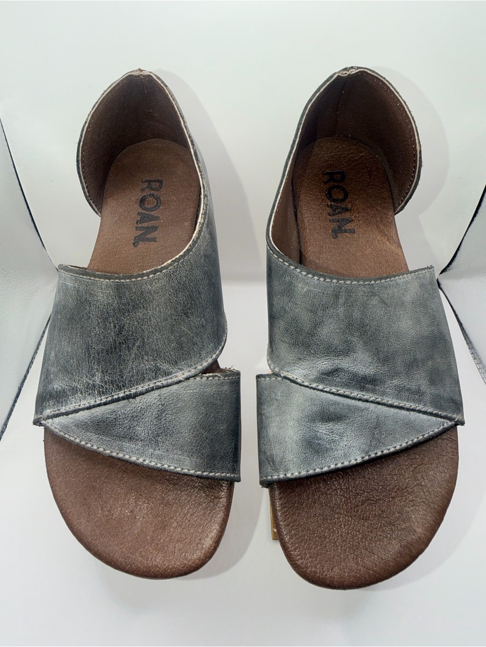 ROAN Women's Metallic Gray Crossover Slide Sandals